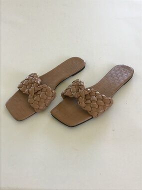 LAICIGO brown slip-on sandals feature a prominent woven, braided band